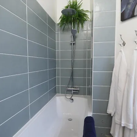 Cent Cinq - Unique In The Heart Of Apartment