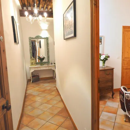 Cent Cinq - Unique In The Heart Of * Apt
